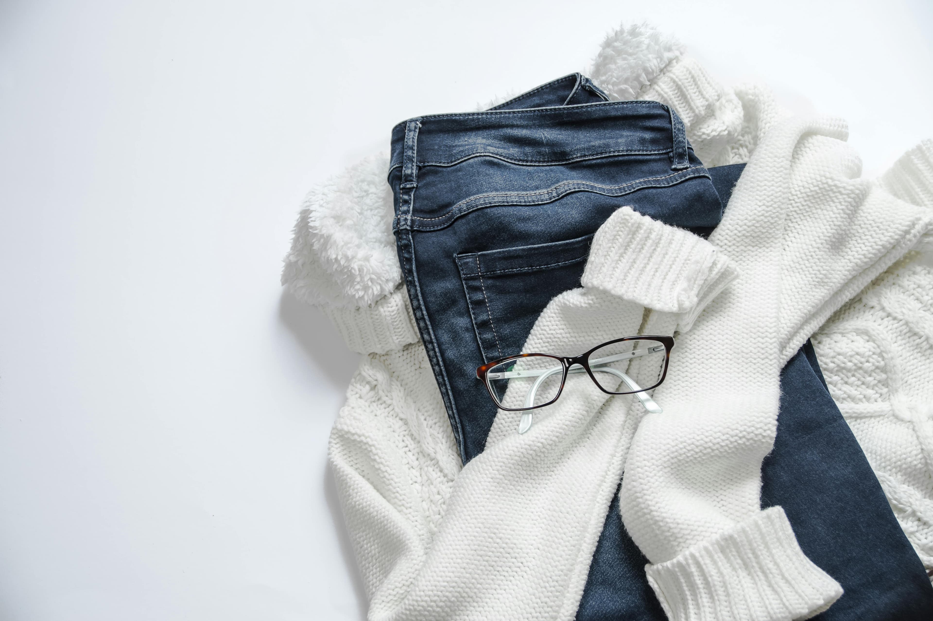 5 Ways to Transform Old Clothes into New at Home